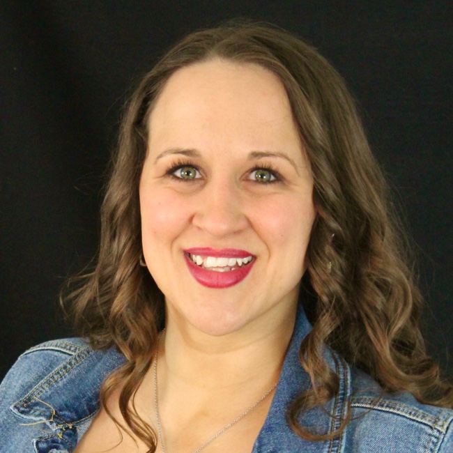 Photo of Colleen Bidwell